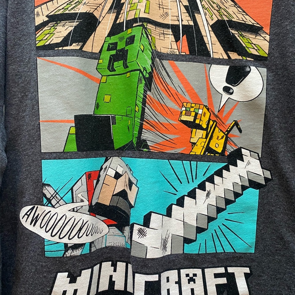 Like new boys, Minecraft XS 6/7 long sleeve t shirt